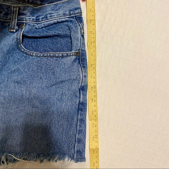 Vintage High Waisted US Denim Shorts - Picture 11 of 13